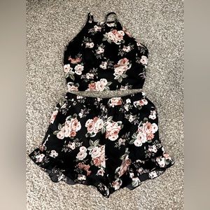 Zaful Black Rose Print Cropped Tank Top and Shorts Set S
